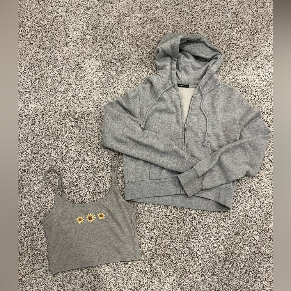 Brandy Melville cropped zip up & Hollister tank top